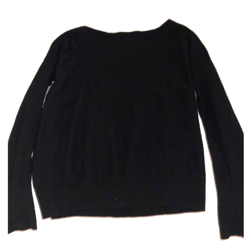 Black long sleeved shirt